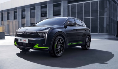 试驾哪吒U-II,"15万级智能天花板"究竟如何？