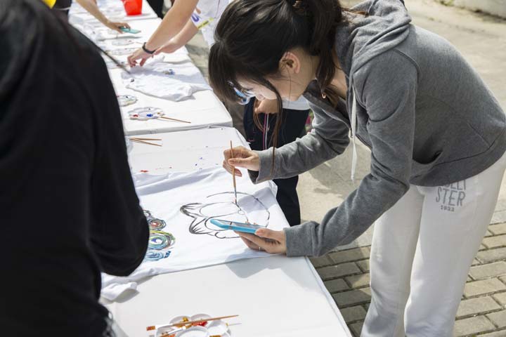 手绘装备，每一件装备都是唯一！