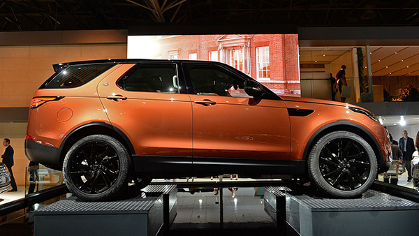 05-2018-land-rover-discovery-paris-1.jpg