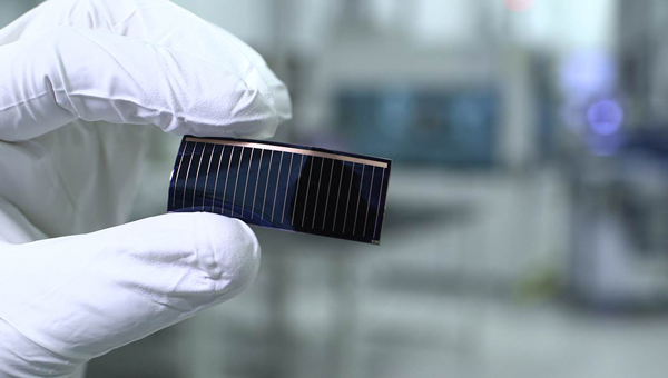汉能柔性砷化镓薄膜太阳能芯片