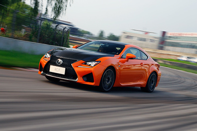 坚守初心，雷克萨斯RCF玩出另一份豪华与激情