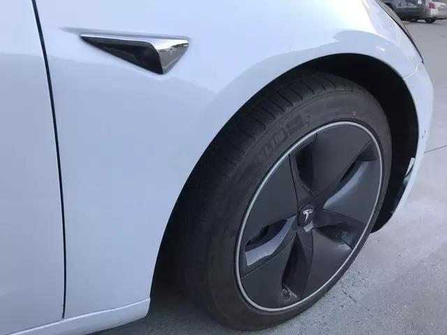 首批特斯拉Model 3即將交車，馬斯克的大招兒終于亮相了！