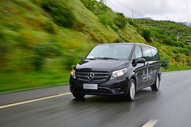 试驾奔驰新威霆，实用主义的商务派