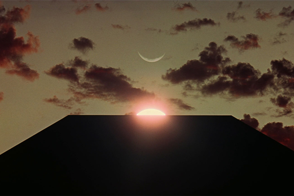截图来自电影《2001太空漫游》
