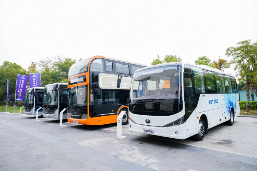 宇通发布智慧出行整体解决方案自动驾驶巴士小宇20全国首发