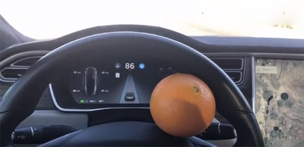 通用Super Cruise和特斯拉Autopilot，到底有什么不一樣？