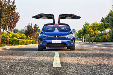 试驾：从Model X看特斯拉的颠覆精神