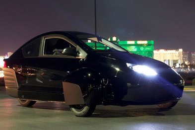 Elio Motors展出新款超低燃耗汽车“E1C”