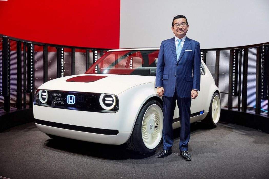 科技说丨本田urban ev原型车即将发布,仅仅是中控屏有点怪?