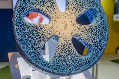 米其林概念轮胎包含“可翻新”3D打印胎面