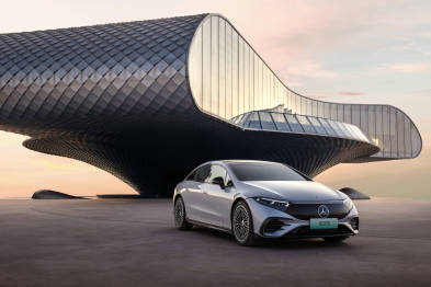 传统车企造新能源的“完美答卷”，梅赛德斯-奔驰EQS上市