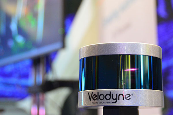 Velodyne在今年CES上发布的新款32线激光雷达