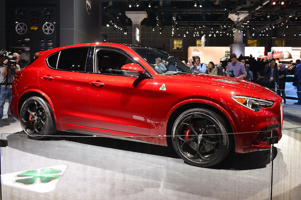 阿尔法罗密欧第一款SUV Stelvio