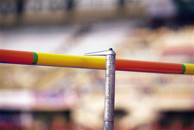 低速锂电动车的成本只要3.5万元，现在缺的是规范管理