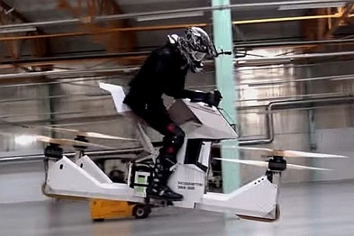 俄罗斯无人机公司打造飞行摩托，太燃了！