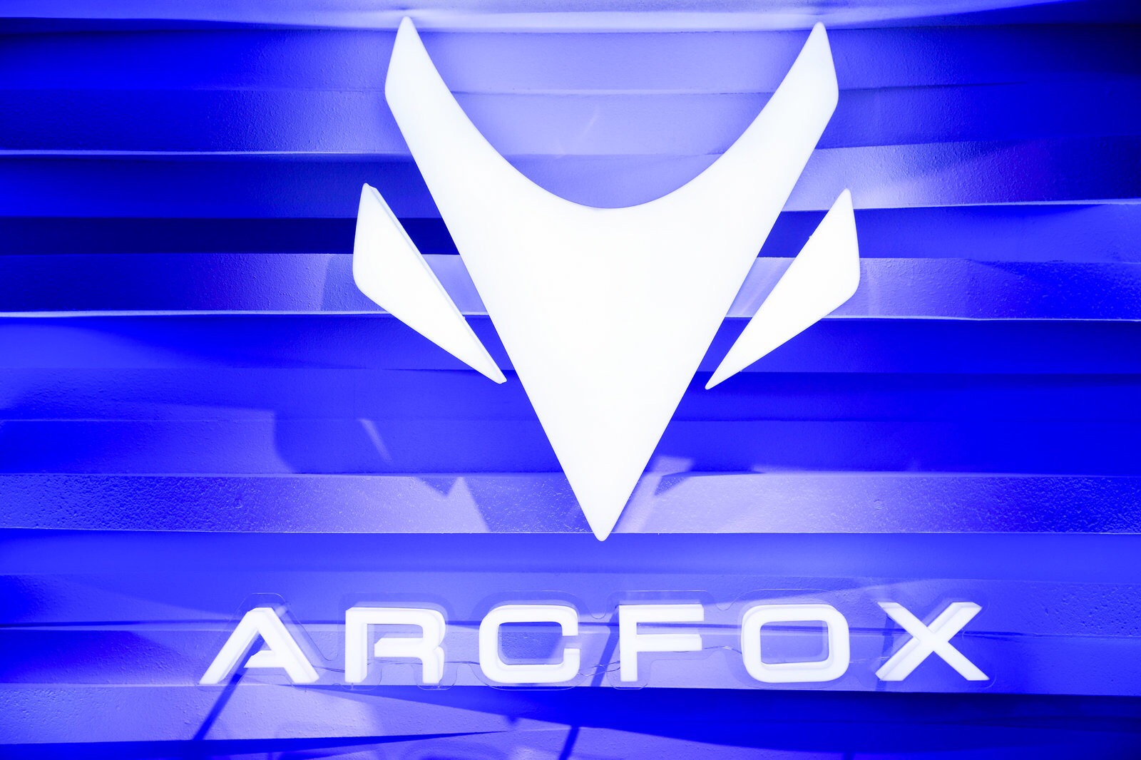 arcfox全解析:imc架构含127功能模块,未来3年推6款车型