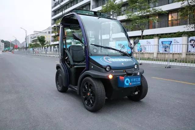 自动驾驶电动车，在云栖小镇开放试乘活动