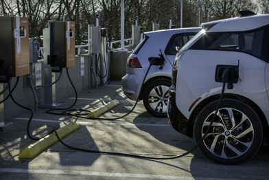 宝马和大众在美国建快速充电走廊