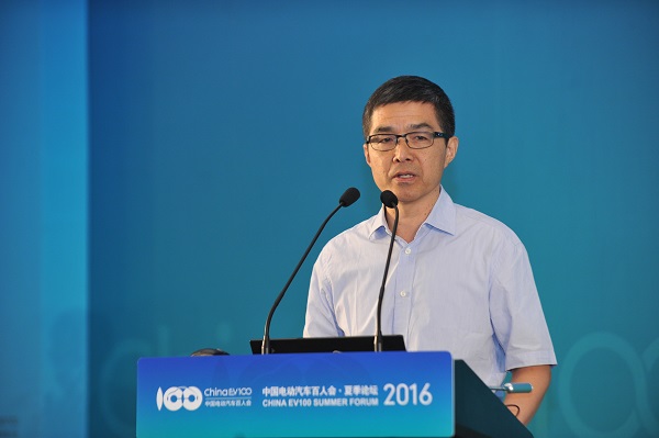 中国电动汽车百人会执行副理事长欧阳明高