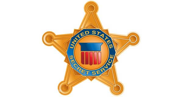 PS：美国特勤局（又译美国特勤处、美国秘勤局等，英语：United States Secret Service，简称USSS）是美国联邦政府的执法机构，隶属于美国国土安全部。其主要职责便是保护总统。