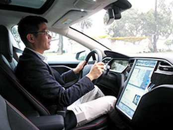 名车志主编缪俊：我在洛杉矶开Tesla Model S