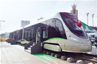 全球首列新能源火车在德国投入运营