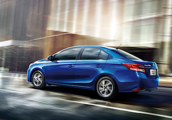 VIOS FS 锋势」（左）和「YARiS L致享」（右）