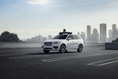 Uber发布新一代自动驾驶车，基于沃尔沃XC90打造