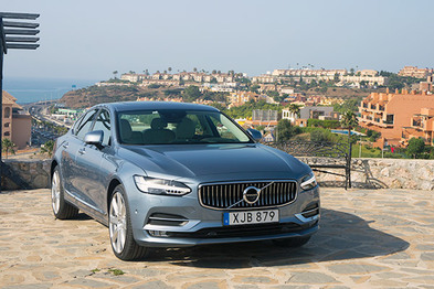 试驾 | 重回巅峰，沃尔沃S90这次“狂刷”颜值、技术与智能化