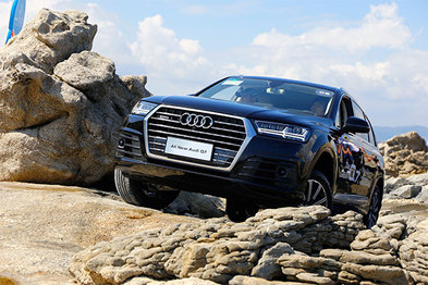 试驾奥迪Q7：想领先对手一代，不只靠「全能」，还得有「智能化」真功