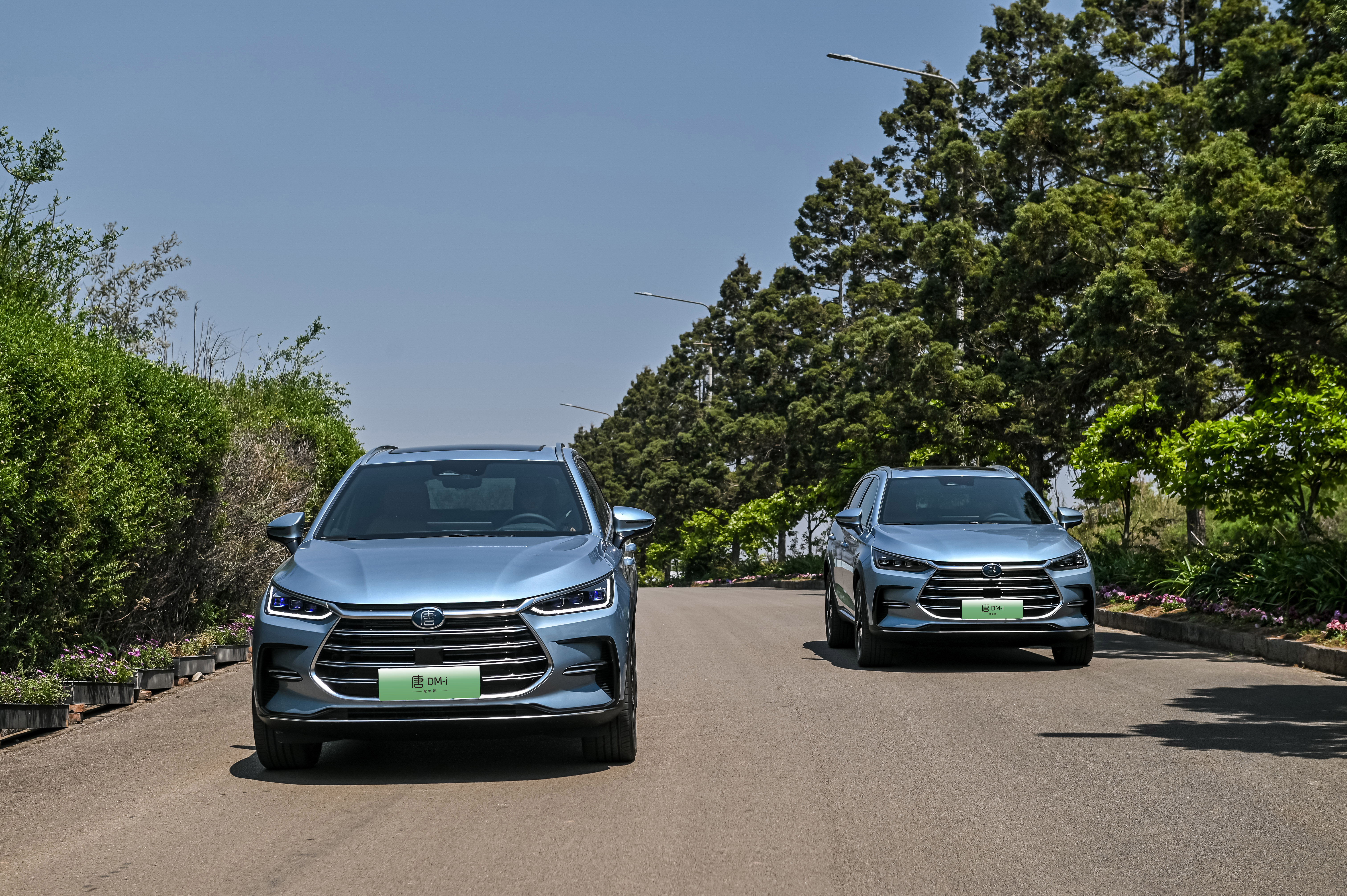 近日,比亚迪汽车王朝网汉唐传播传播推广总监庞博在全国媒体试驾会上