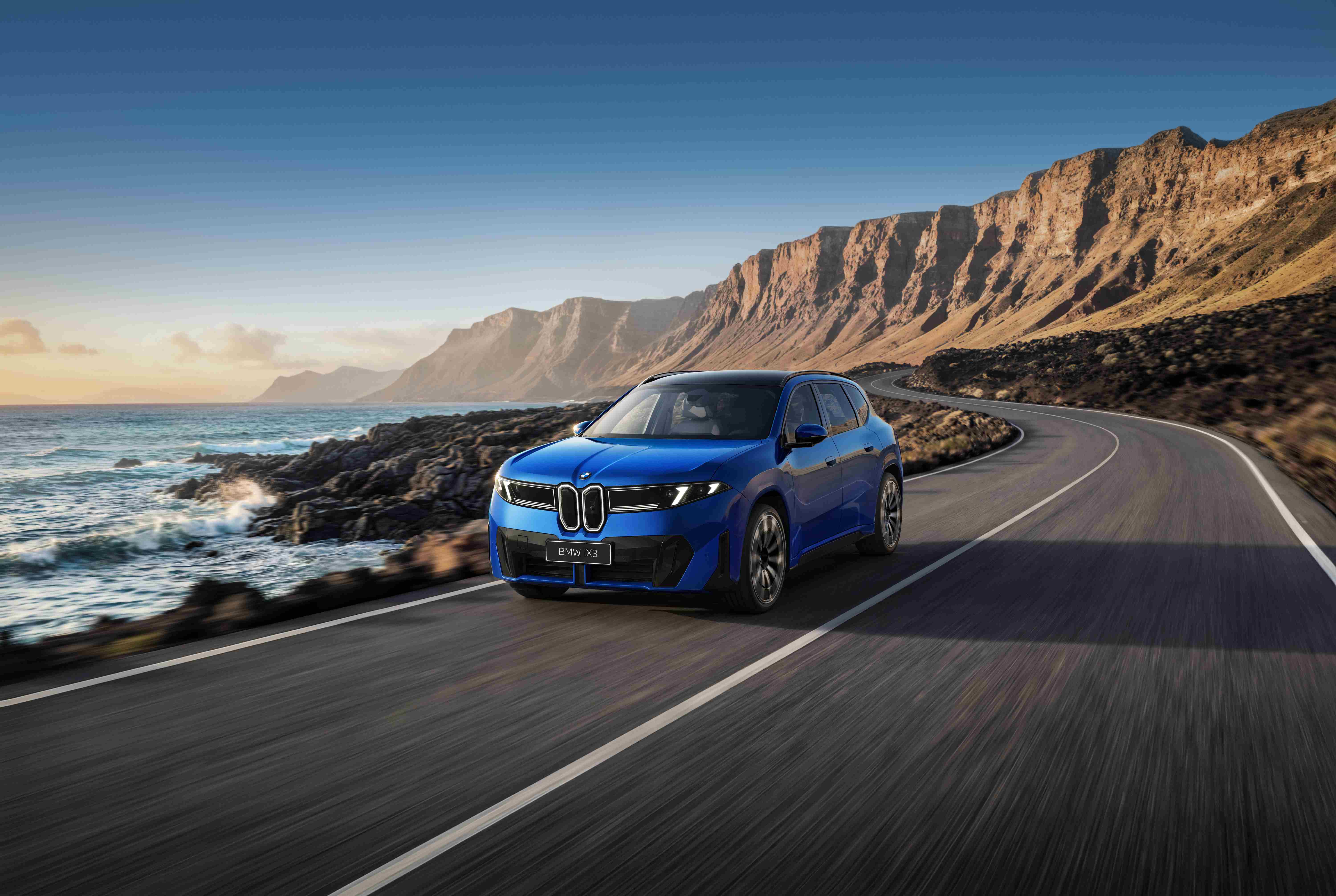 02.新世代BMW iX3长轴距版.jpg