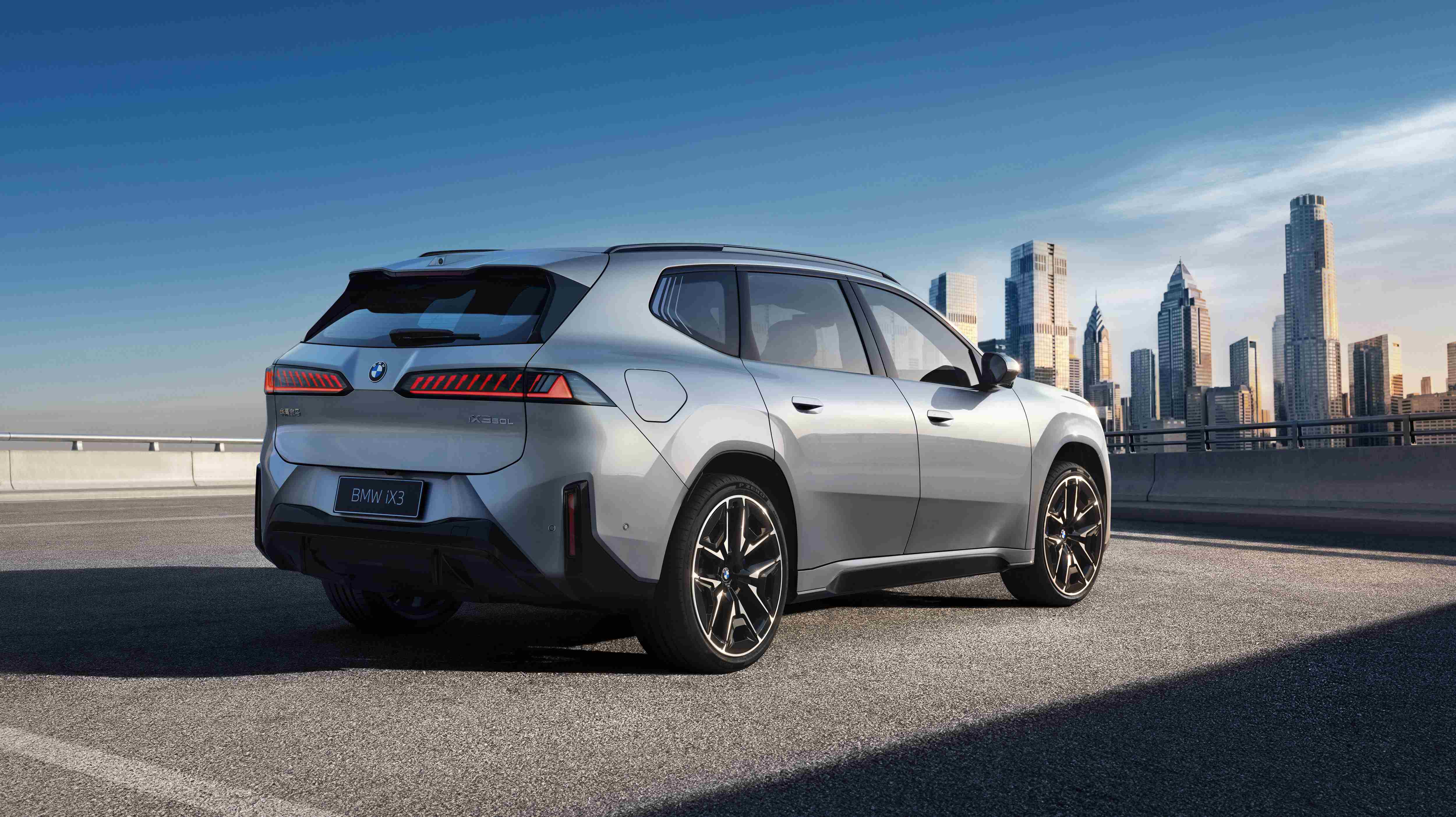 03.新世代BMW iX3长轴距版.jpg