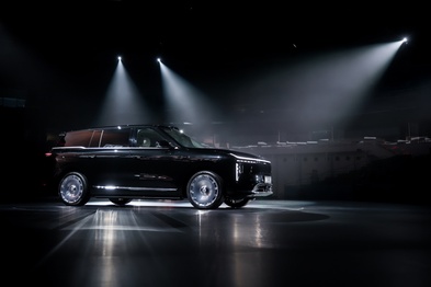 智己LS9，何以成为『上汽旗舰』？