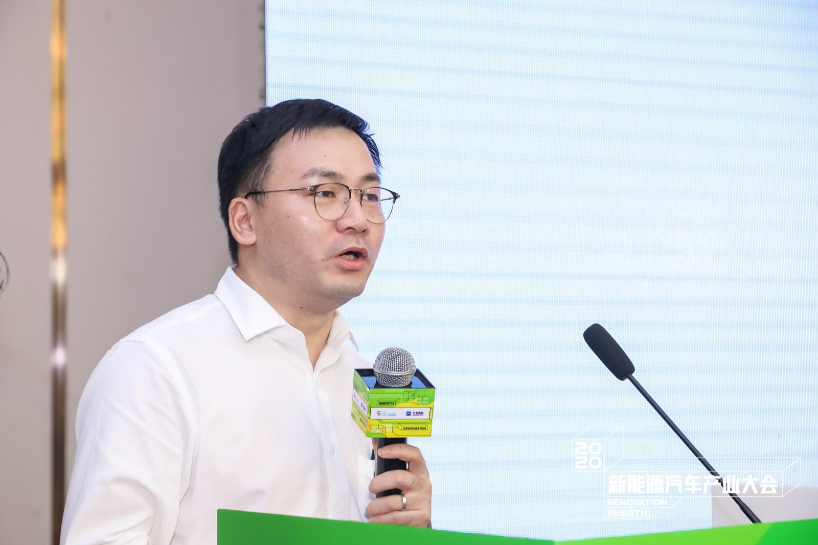 奥动新能源黄春华2025年覆盖100个城市建5000座换电站