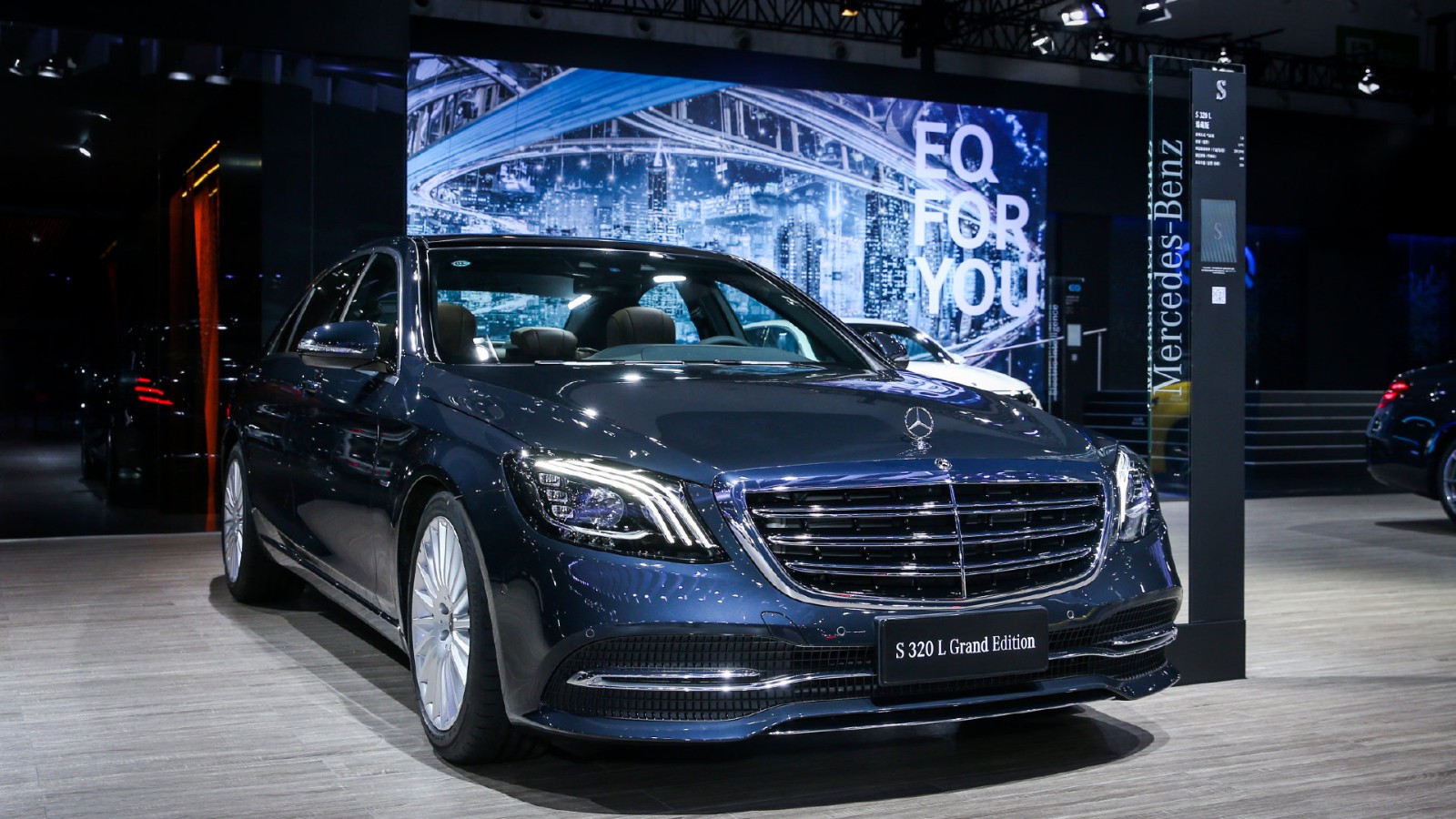 奔驰新总裁与新gls的中国首演2019成都车展