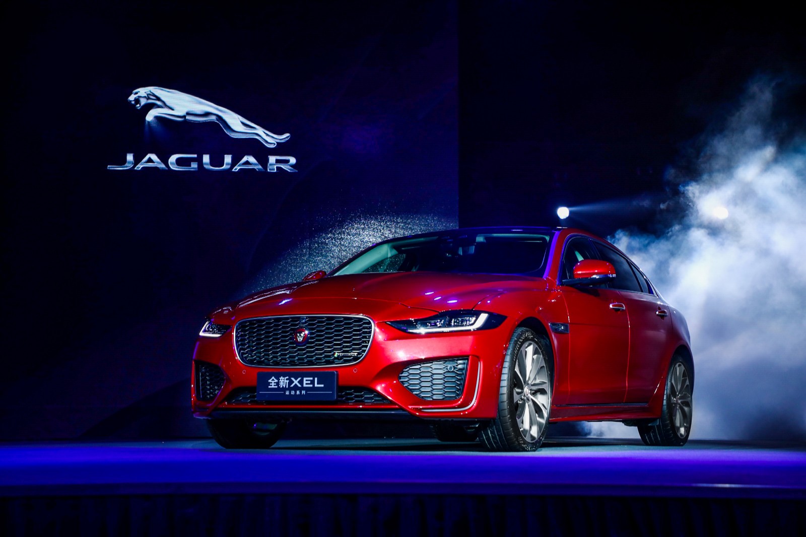 全新捷豹xel上市魅力出镜秘密影院007大战皇家赌场