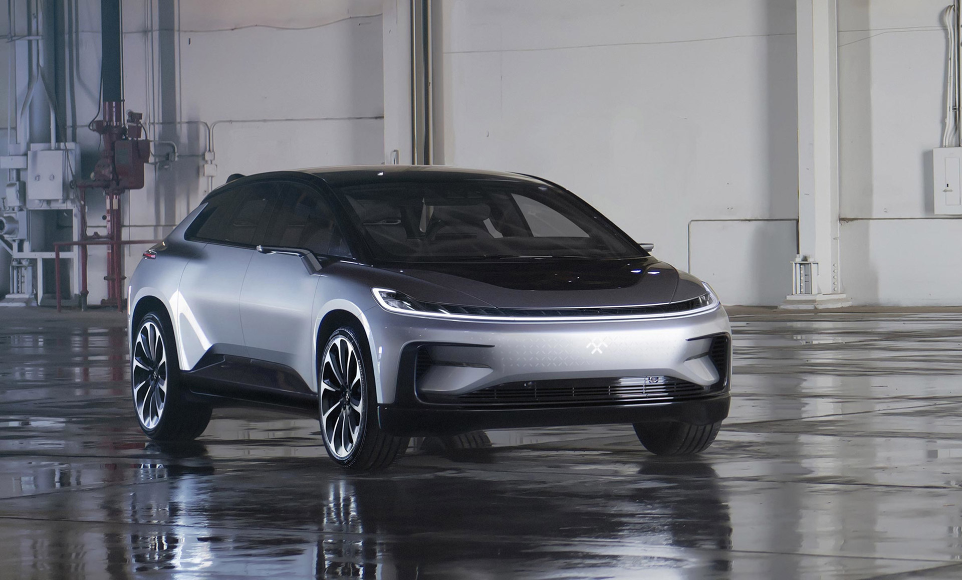 5亿投资目前,全球限量300台的ff 91"未来主义者联盟版"在7月25日早上