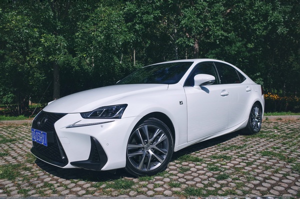 雷克萨斯is 300 f-sport深度长测