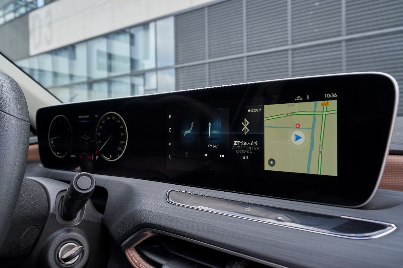 别克威朗pro双十吋双联屏谍照曝光