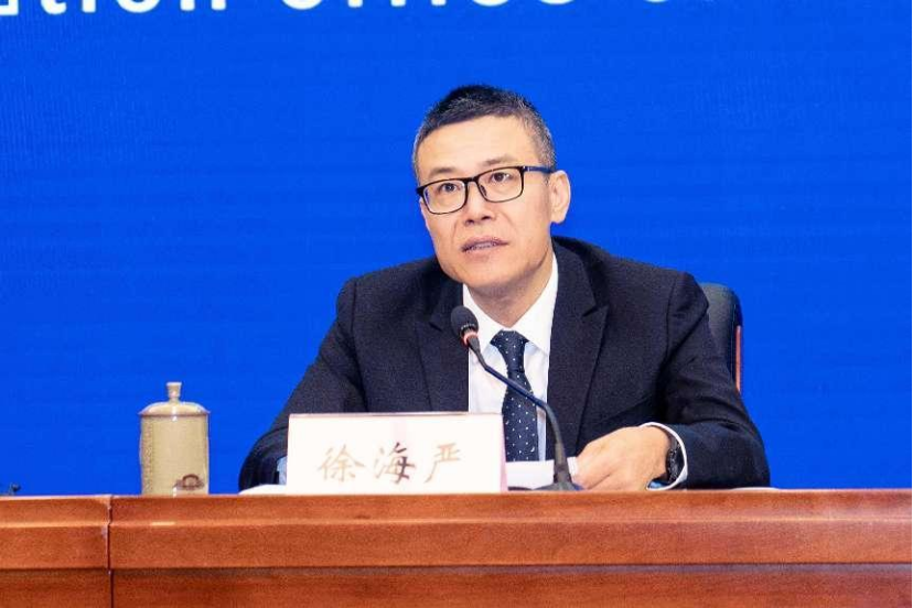 温州市人民政府副秘书长徐海严介绍大会亮点