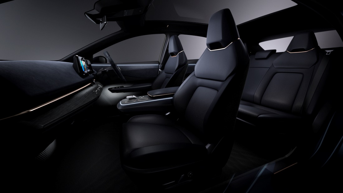 前沿技术与简约设计的完美融合日产ariya纯电动跨界概念车设计解读