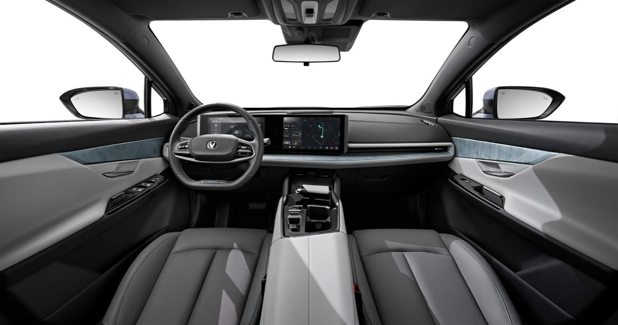 相比外观,内饰的变化相对更为明显.