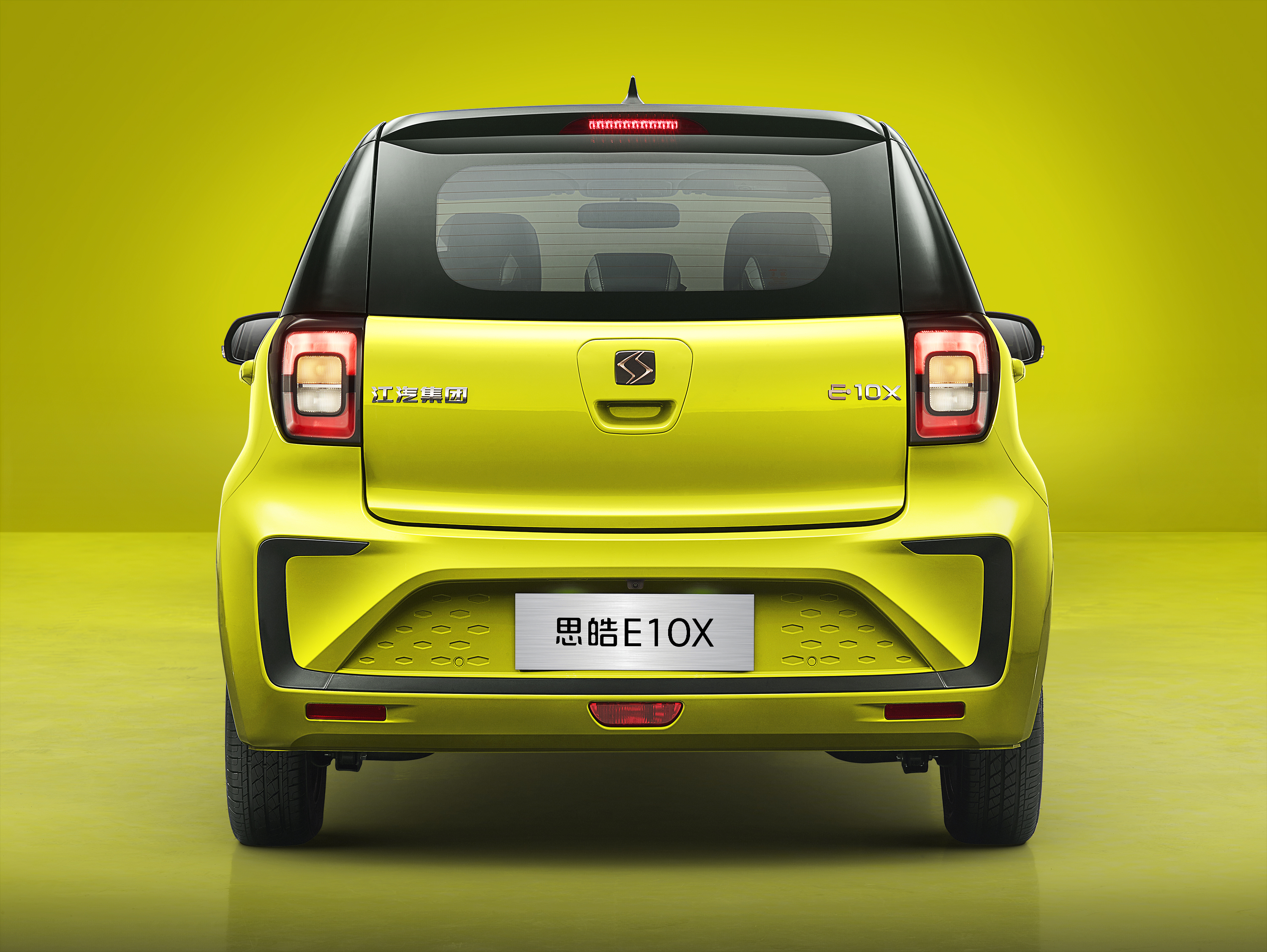 思皓e10x上市399万起剑指宏光miniev