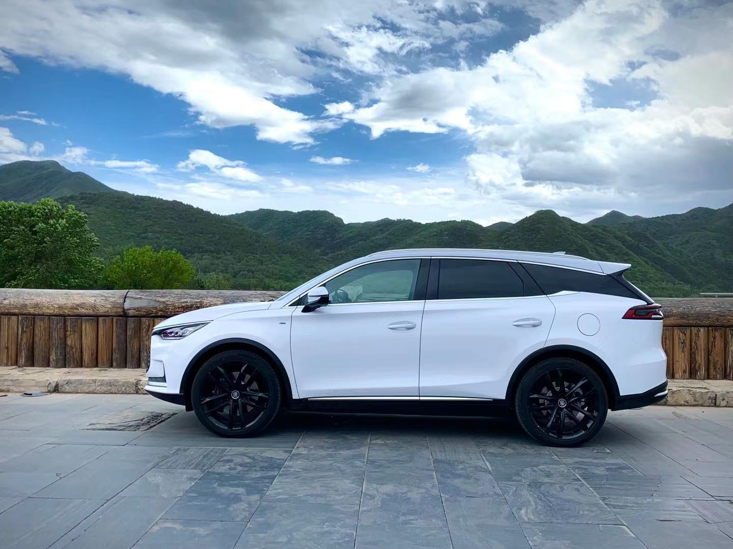 试驾2021款比亚迪唐ev佩刀旗舰