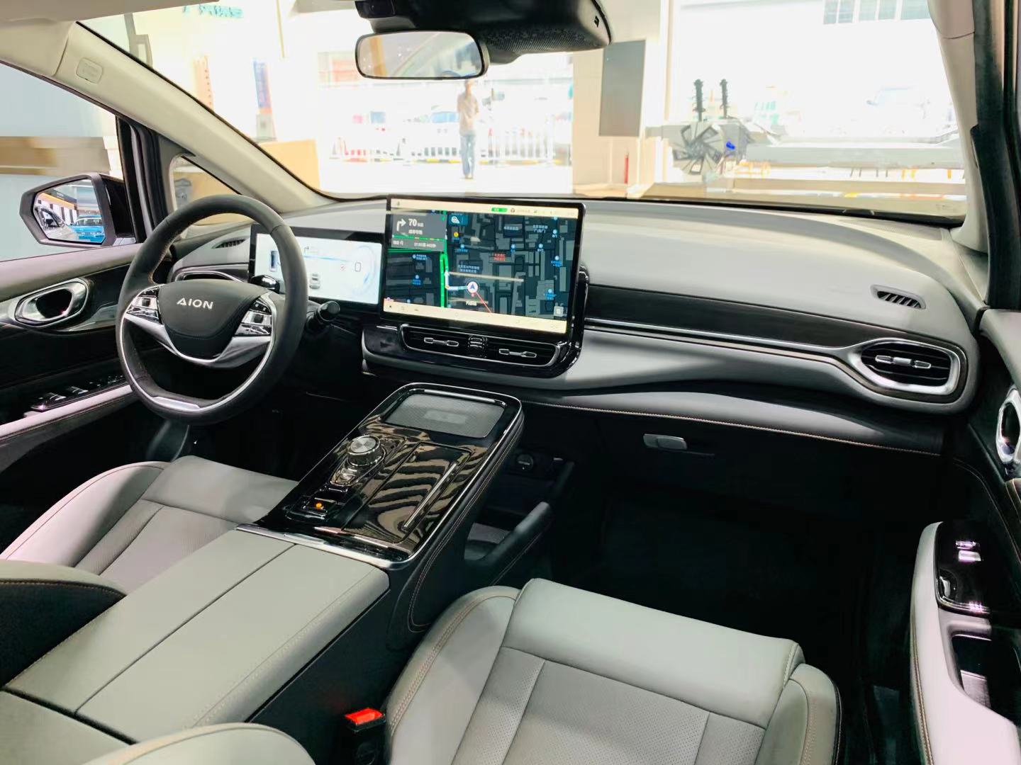 内饰质感与细节的提升