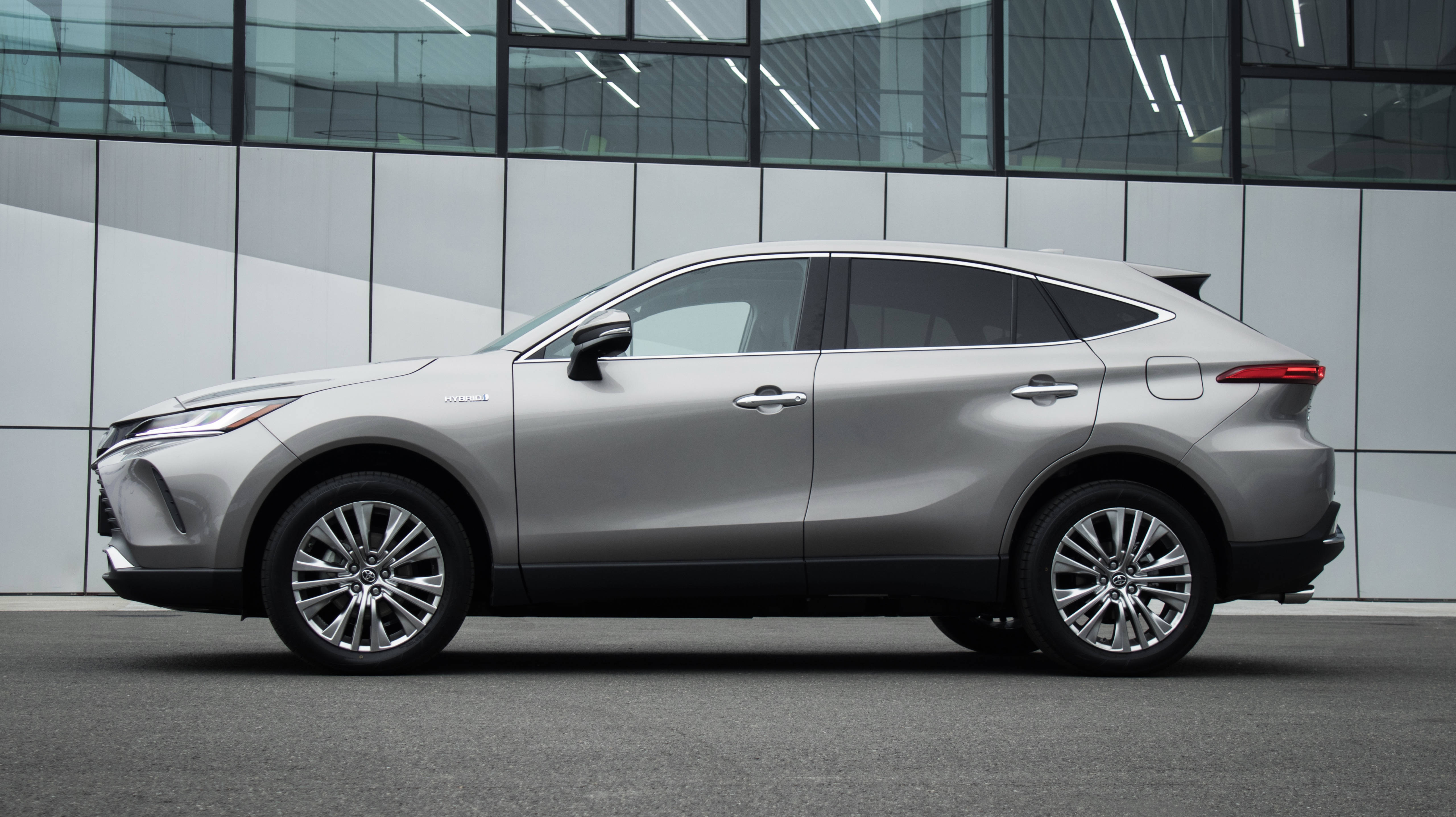 一汽丰田凌放错位竞争的精髓拿捏到位了